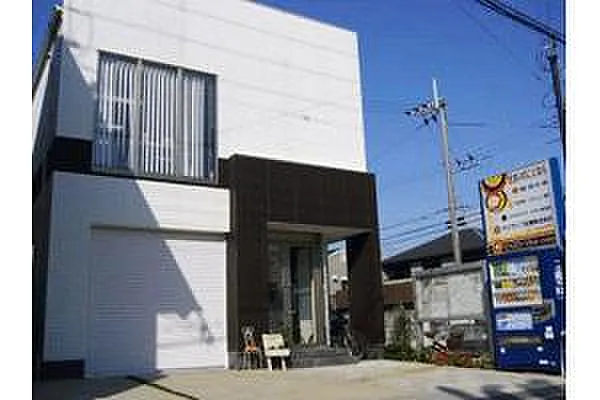 サンライフ住建株式会社の社屋外観